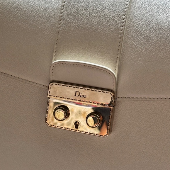 Christian Dior - Picture 3 of 10